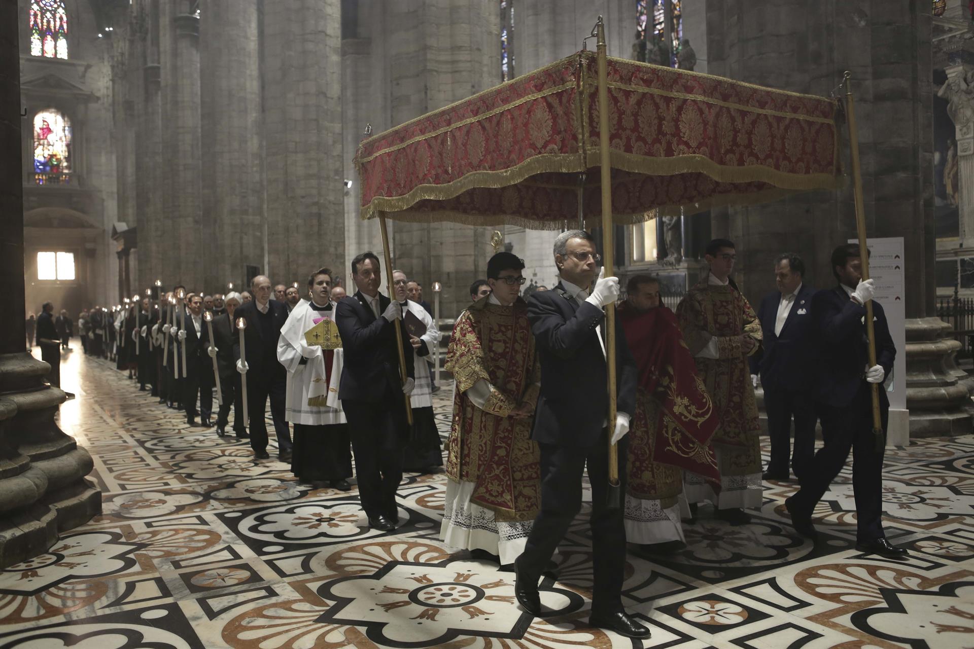 Processione interna presso il Duomo di Milano