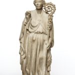 Scopri la scultura raffigurante il Santo vescovo, opera di Jacopino da Tradate, conservata presso il Museo del Duomo di Milano