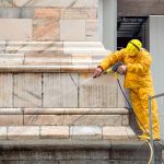 Restauro e pulitura delle superfici in marmo del Duomo di Milano